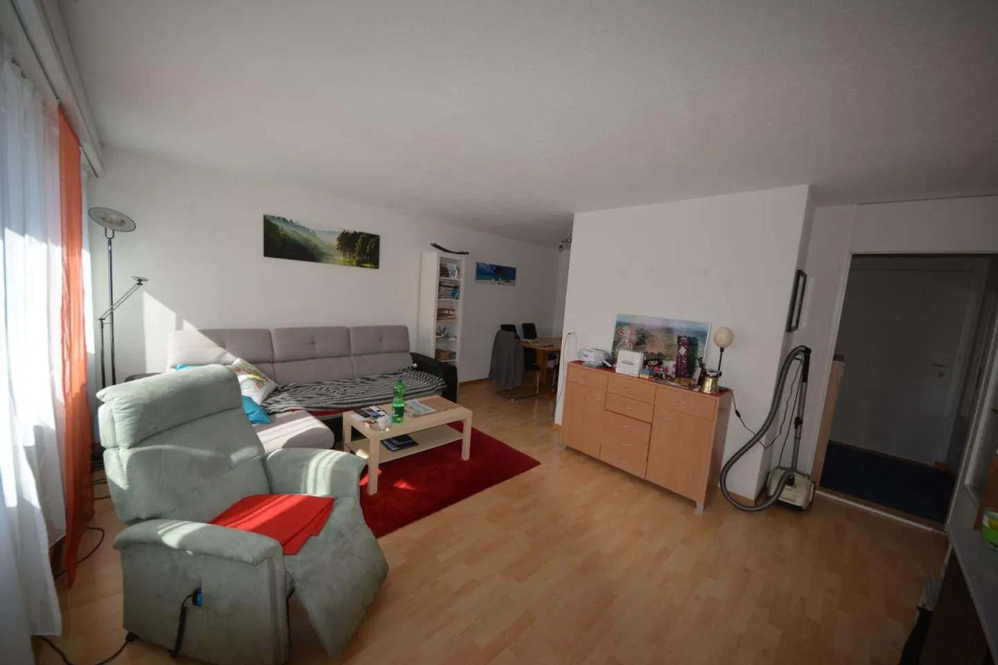 Charmante 2.5-ZW an ruhiger Wohnlage zu vermieten! - Foto 3 von 10