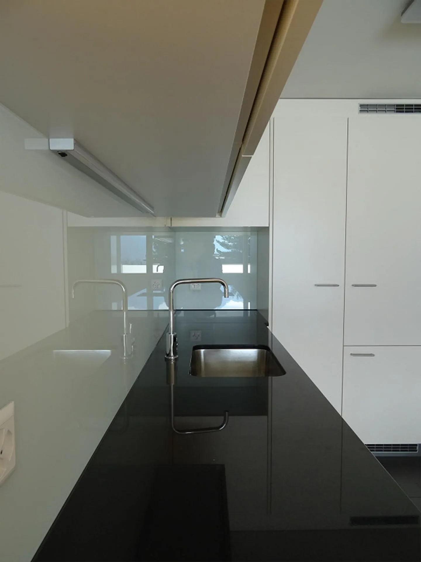 Sunny 4 1/2-room apartment - Photo 5 of 8