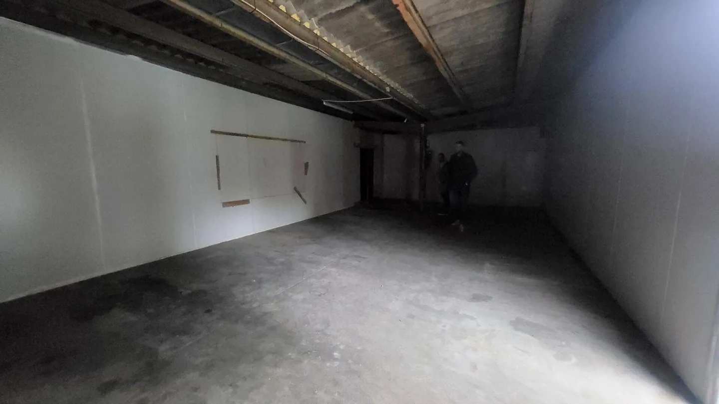 Aree di stoccaggio centrali direttamente alla stazione ferroviaria di Seebach - divisibili in modo flessibile - Foto 6 di 7