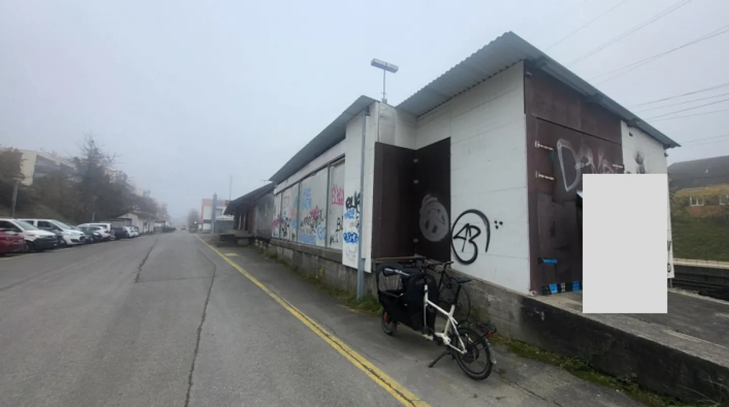 Aree di stoccaggio centrali direttamente alla stazione ferroviaria di Seebach - divisibili in modo flessibile - Foto 7 di 7