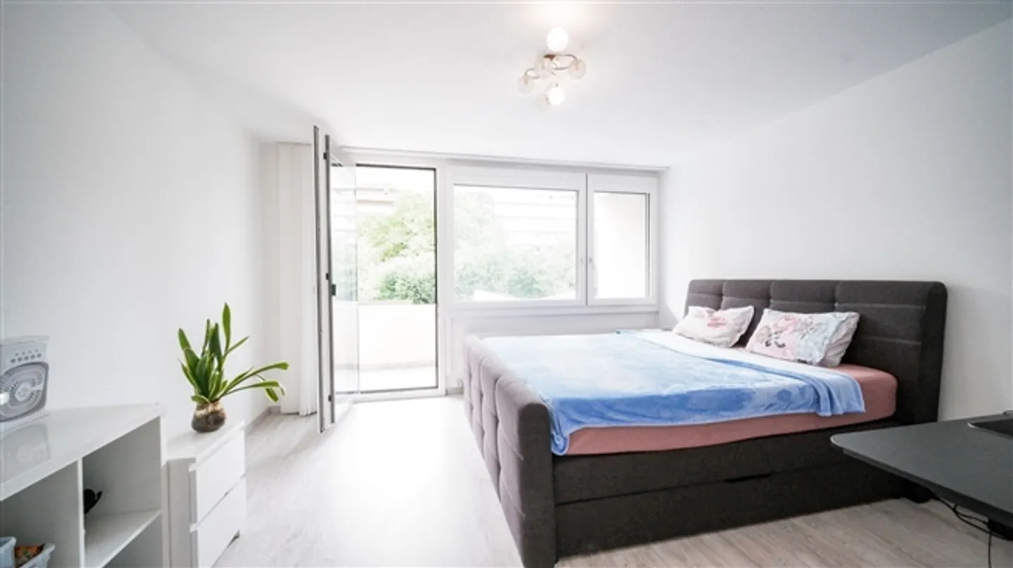 Casa a schiera ristrutturata di 3,5 stanze a Reinach - Foto 8 di 13