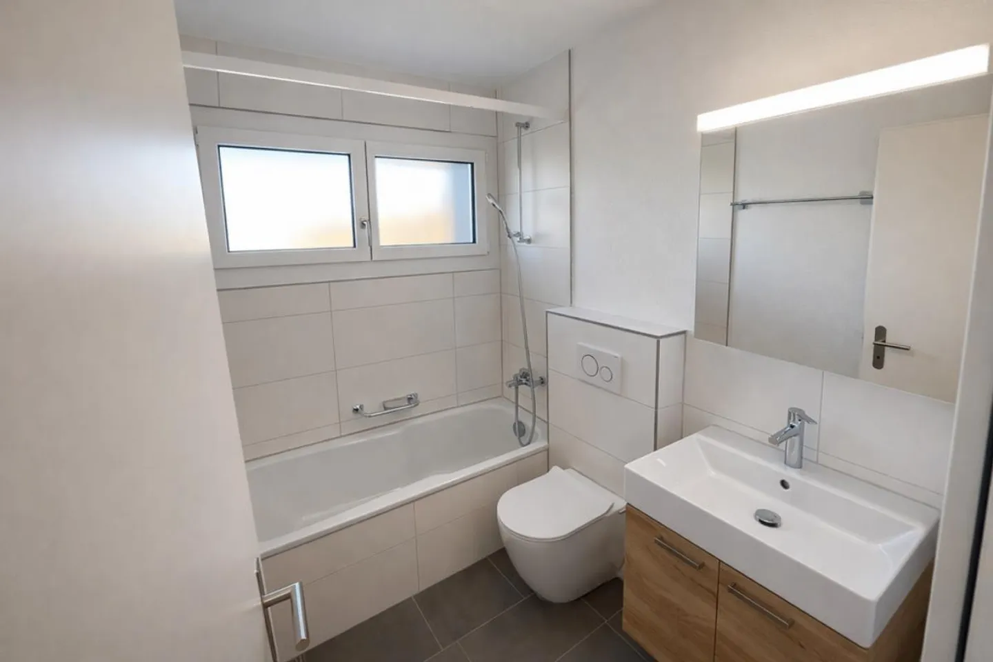 Convincing apartment in a quiet residential area - Photo 2 of 8