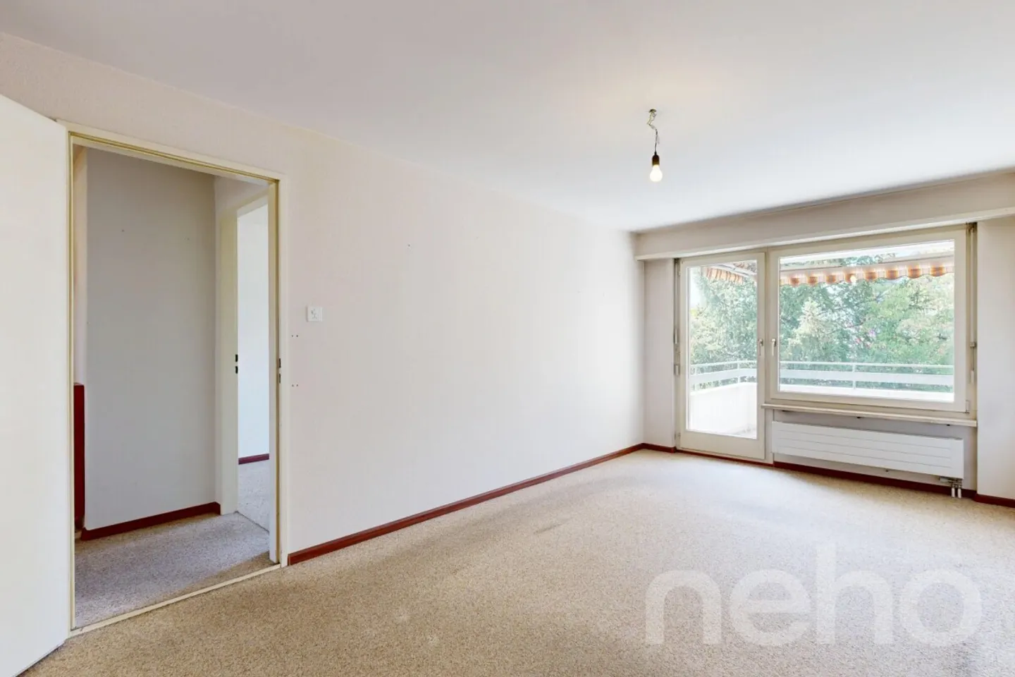 Semi-Detached House with Garden and Great Design Potential - Photo 7 of 12