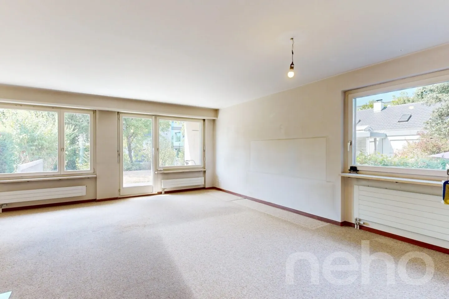 Semi-Detached House with Garden and Great Design Potential - Photo 4 of 12