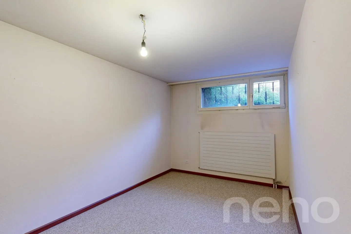 Semi-Detached House with Garden and Great Design Potential - Photo 11 of 12