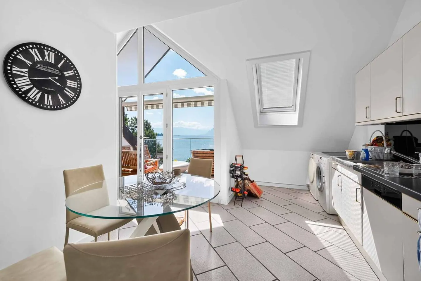 Magnifico appartamento duplex con vista panoramica sul lago - Foto 7 di 13