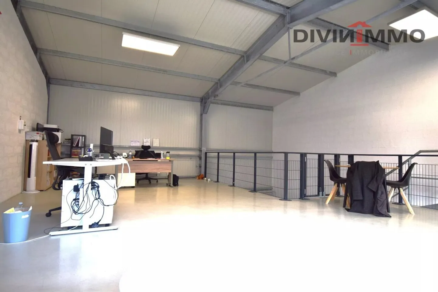 Industriehalle von 145 m2 mit 5 Parkplätzen - Foto 11 von 12