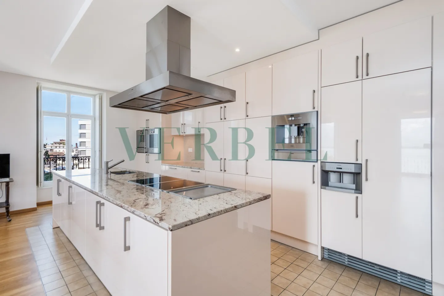 Wunderschöne 4,5-Zimmer-Wohnung mit Seeblick - Foto 3 von 12