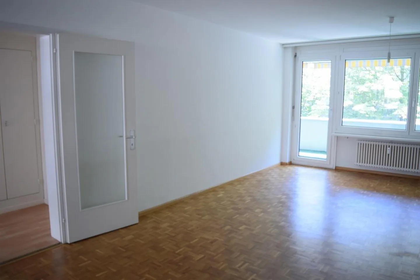 Renovated 3-room apartment in the back building near the university hospital - Photo 5 of 6