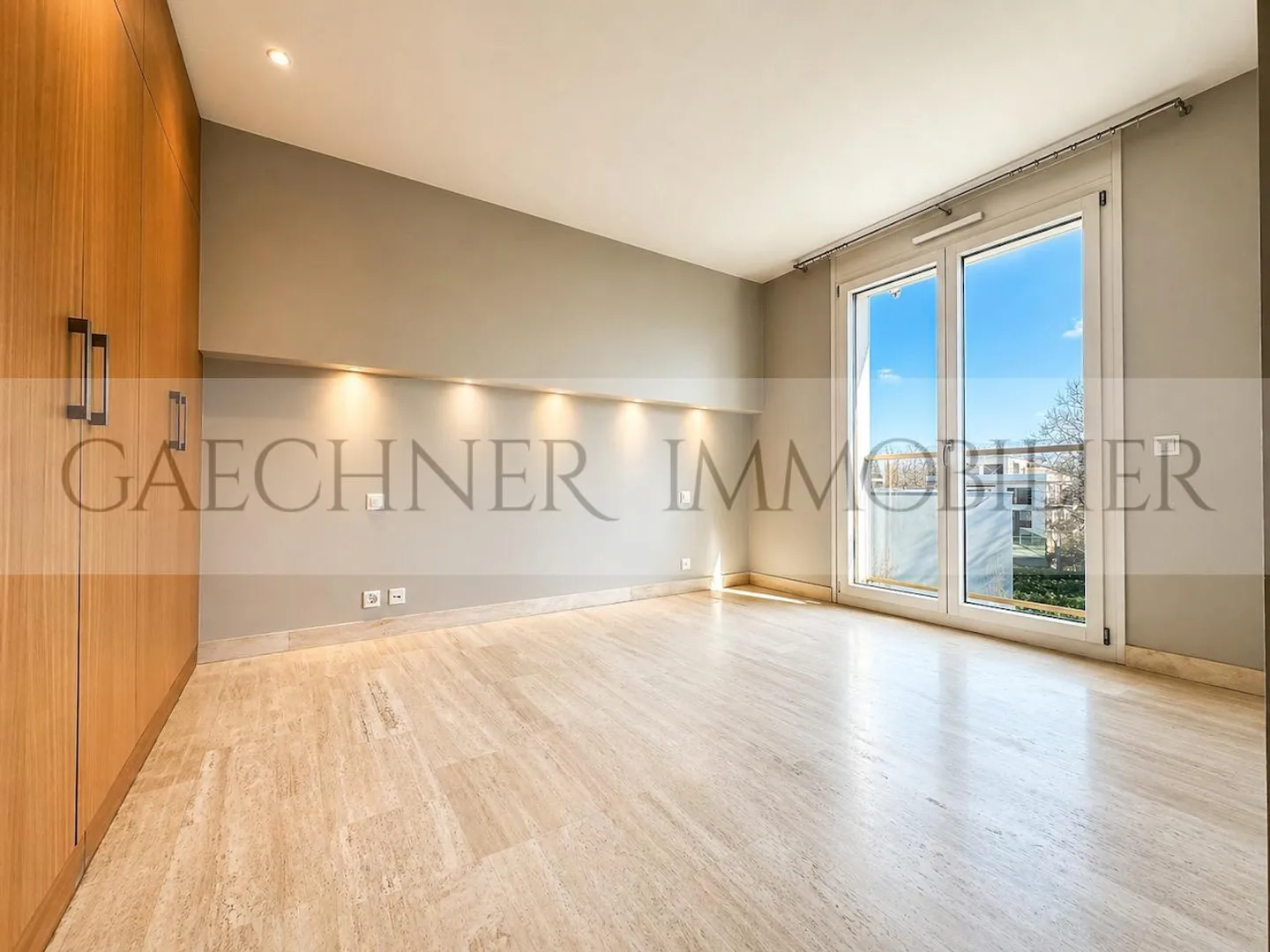 Penthouse de Luxe avec Terrasse - Photo 5 sur 8