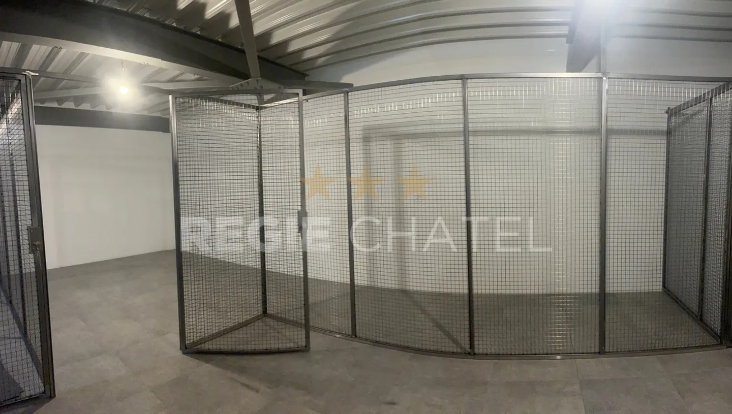 Office 1 room - Photo 4 of 6