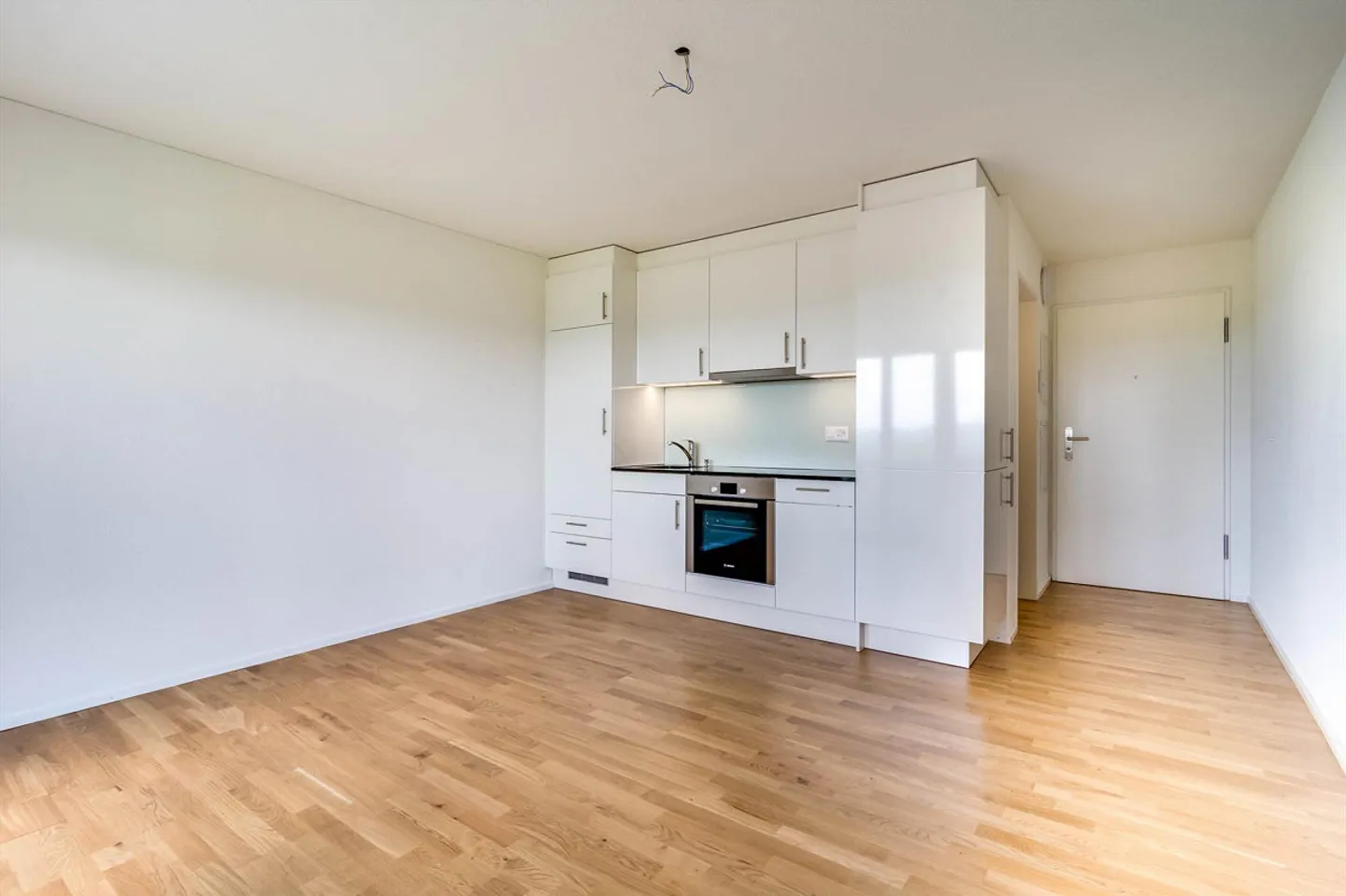 1 Room Apartment in Bronschhofen - Photo 3 of 7