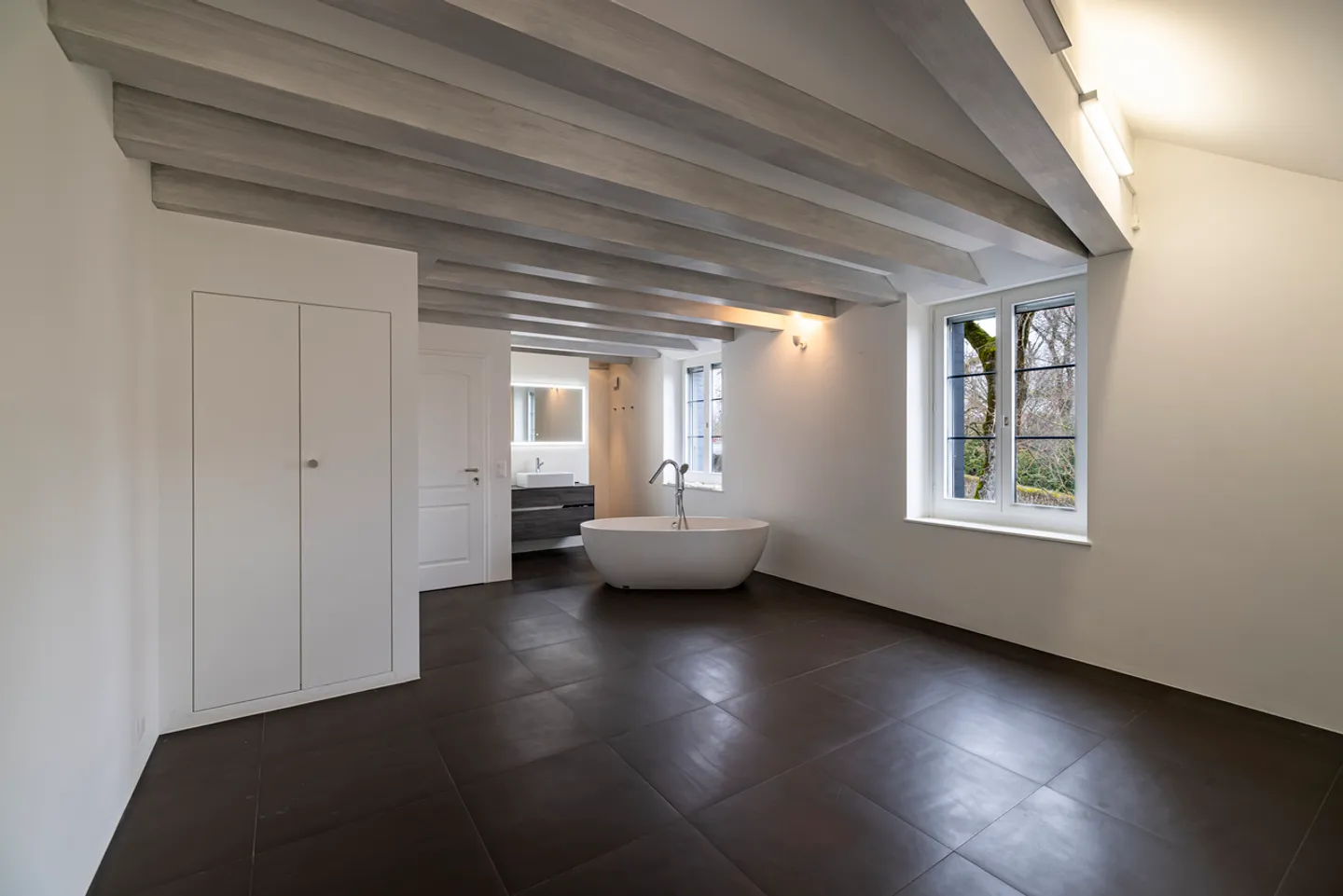 Élégant triplex avec vue château - Photo 4 sur 7