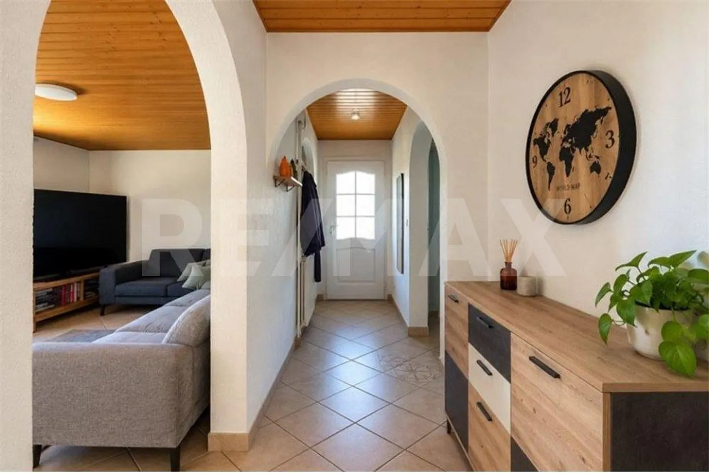 RARE OPPORTUNITY – A unique property in the heart of Fribourg - Photo 3 of 5