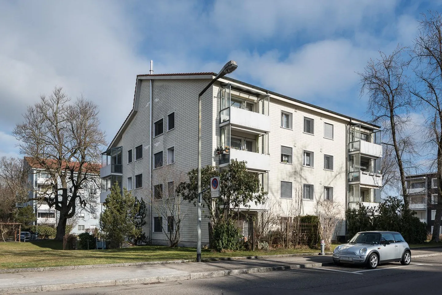 Living in a quiet, green location! "Rent without deposit" - Photo 1 of 7