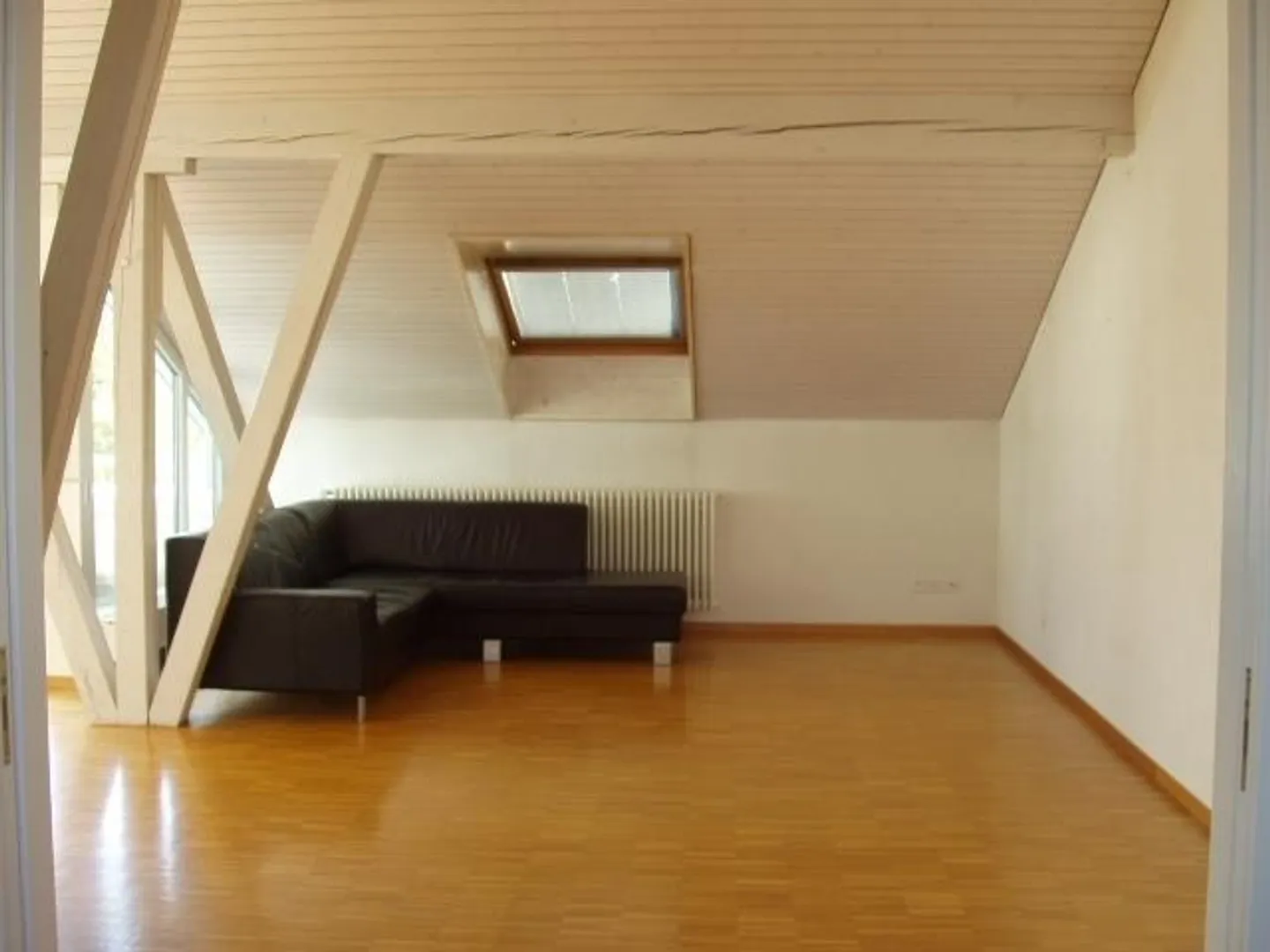 Vous cherchez un appartement sous les toits confortable ? - Photo 5 sur 6