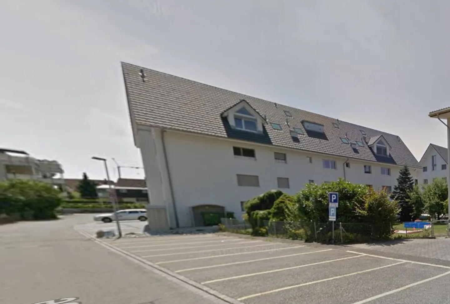 Penthouse spacieux de 5,5 pièces dans un emplacement calme de Hirschthal - Photo 2 sur 13