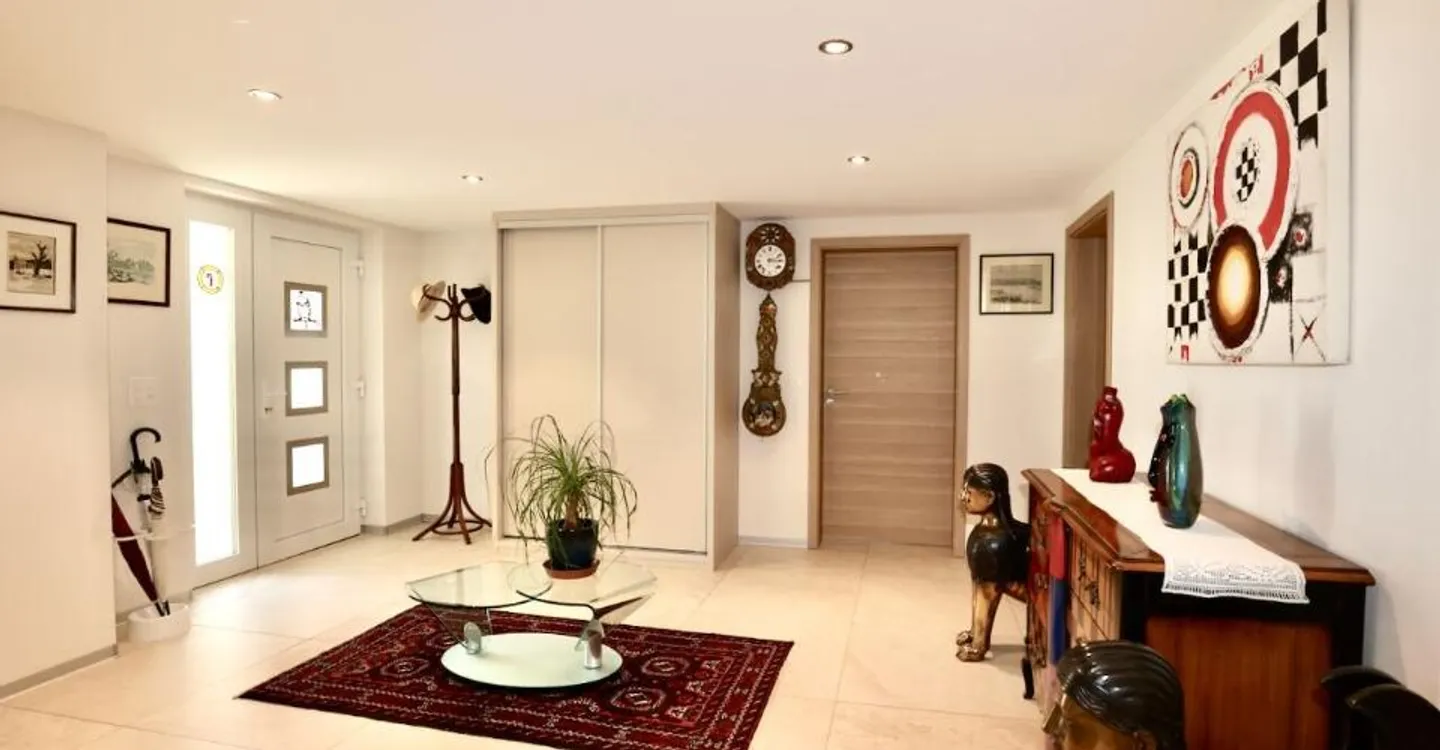 Wunderschöne Einfamilienvilla - Foto 3 von 13