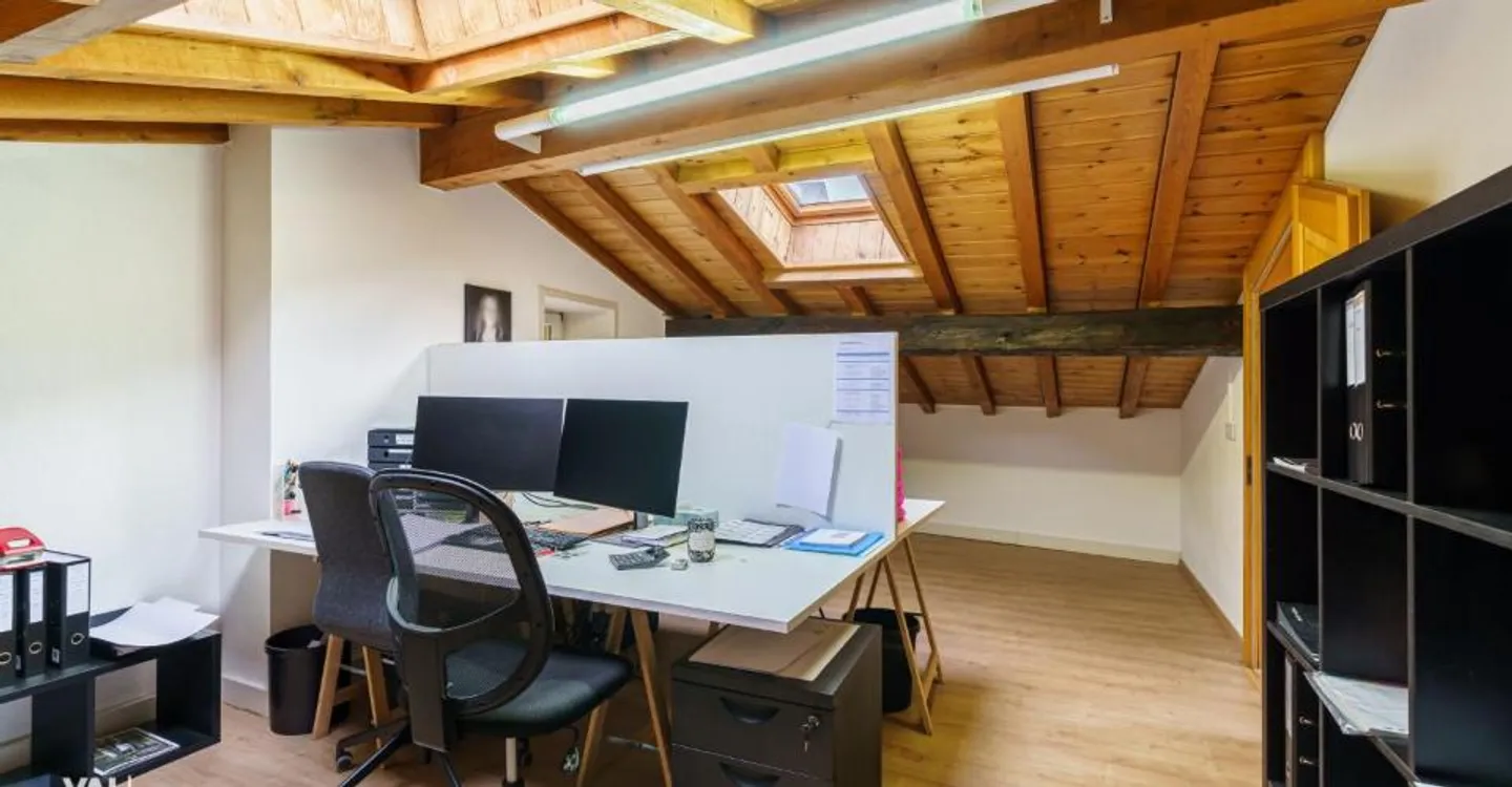 Renovated MFH with many usage possibilities and historic flair - Photo 2 of 12