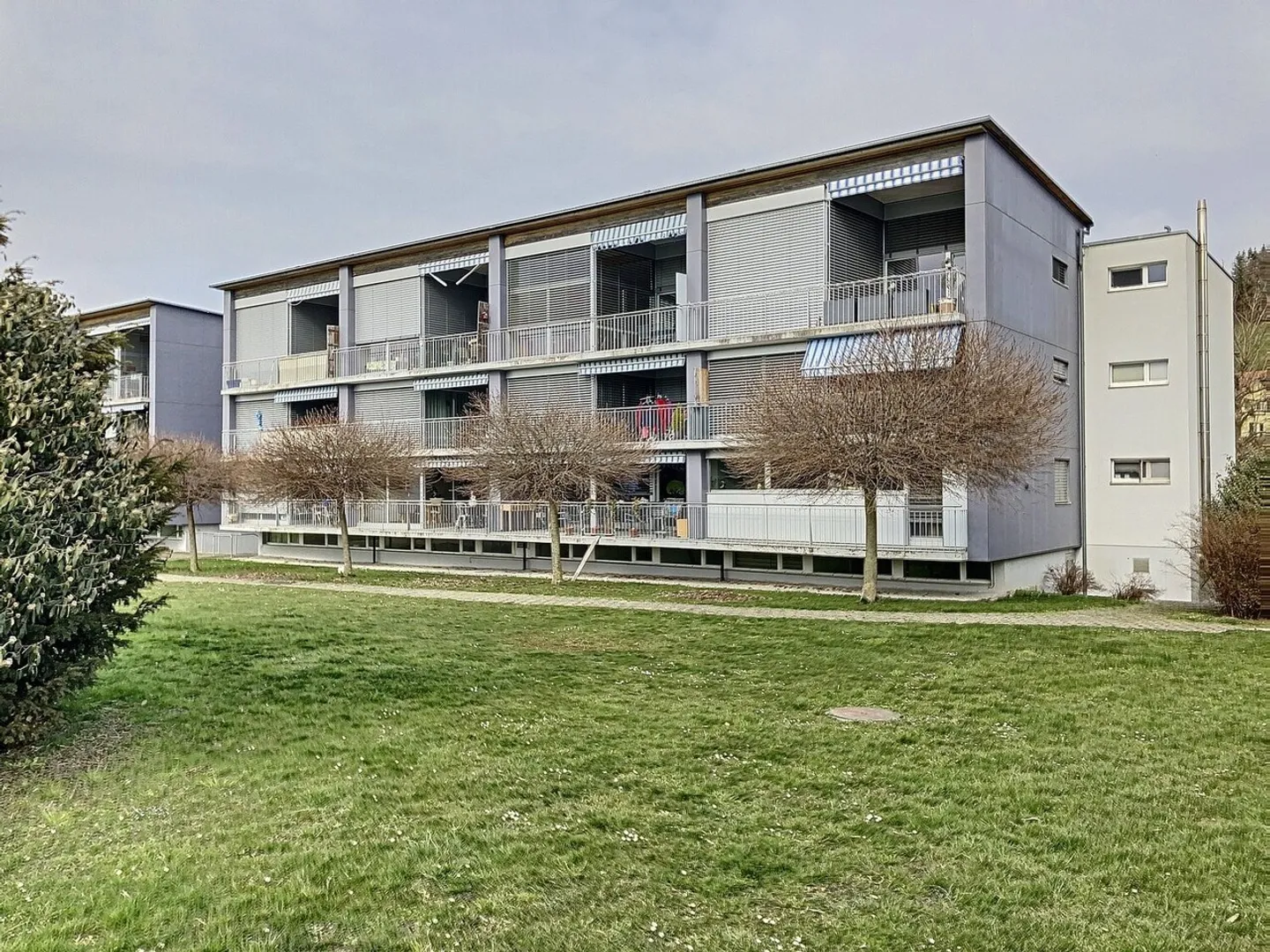 Charming 3.5 Room Apartment - Photo 2 of 5