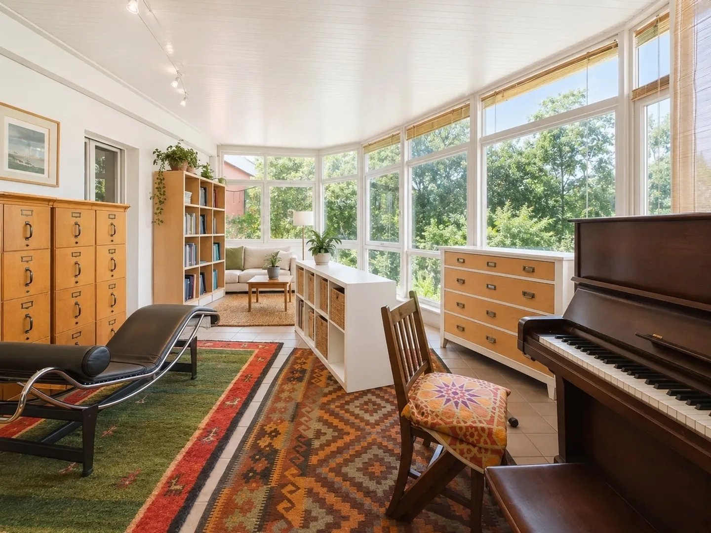 Elegant semi-detached villa with 12 rooms and large private park - Photo 8 of 13
