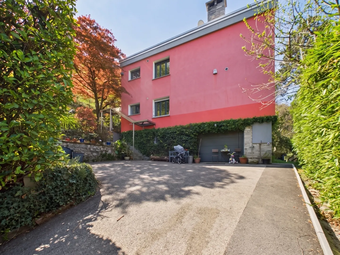 Elegant semi-detached villa with 12 rooms and large private park - Photo 9 of 13