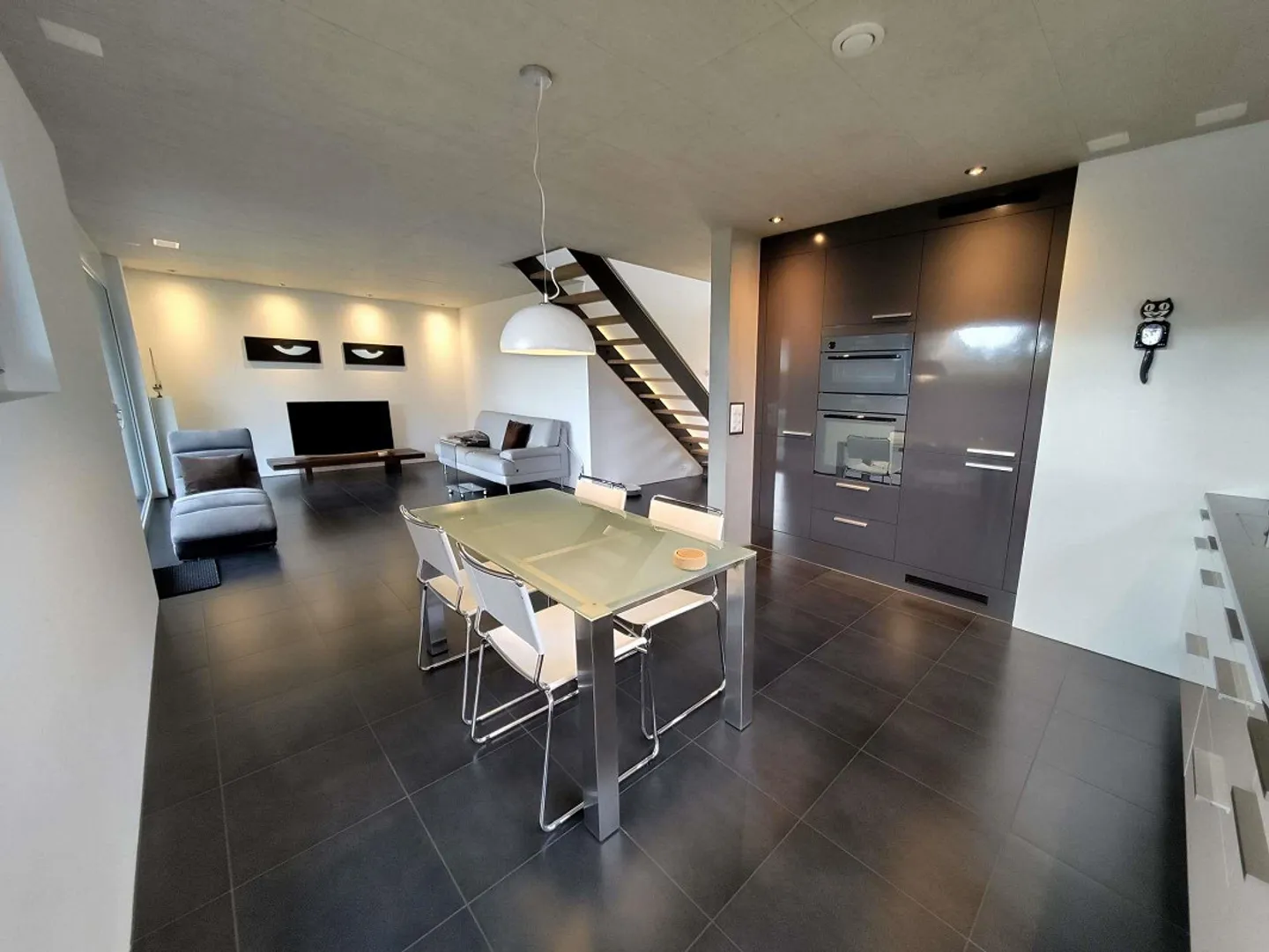 Maison individuelle moderne dans un quartier familial - Photo 3 sur 11