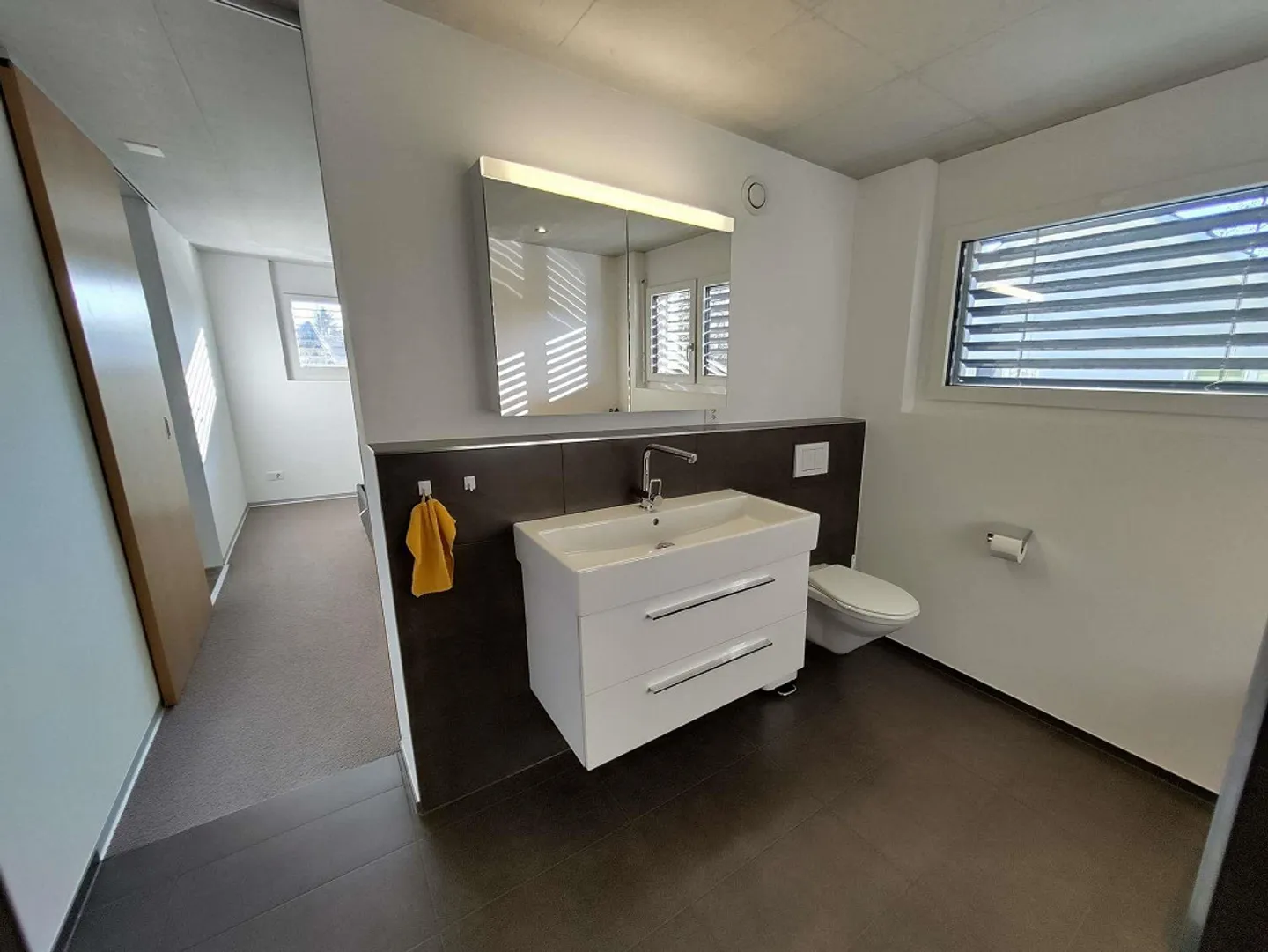 Maison individuelle moderne dans un quartier familial - Photo 8 sur 11