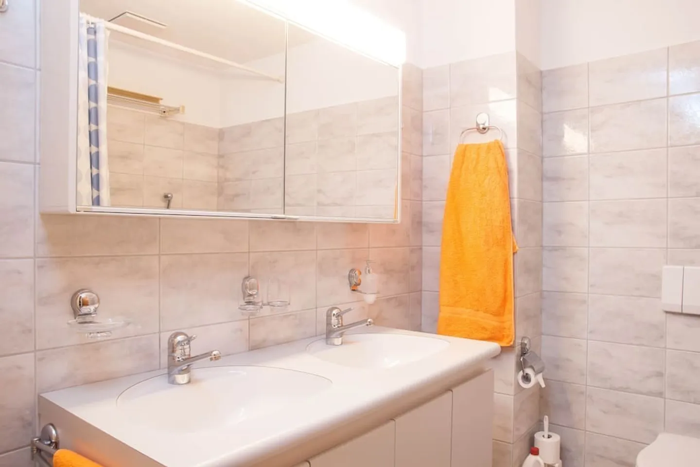 3½ ZI-WOHNUNG IN OBERRIEDEN (ZH), MÖBLIERT - Foto 8 von 10