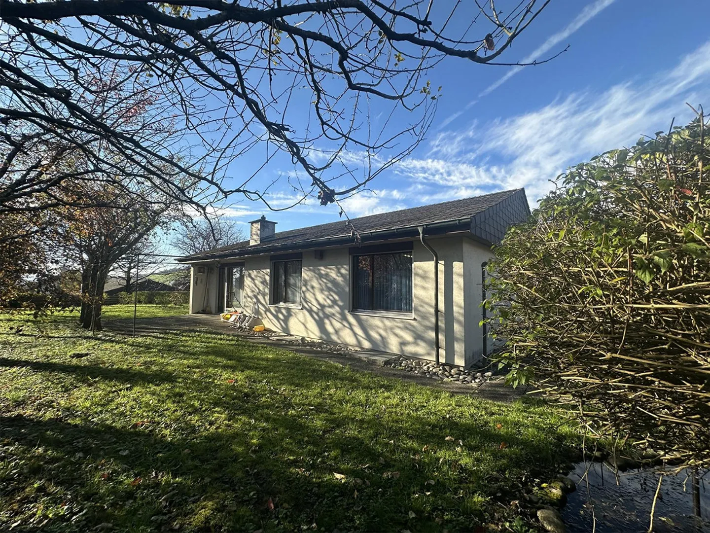 5.5-Zimmer-Einfamilienhaus an ruhiger Lage in bevorzugtem Quartier - Foto 1 von 9