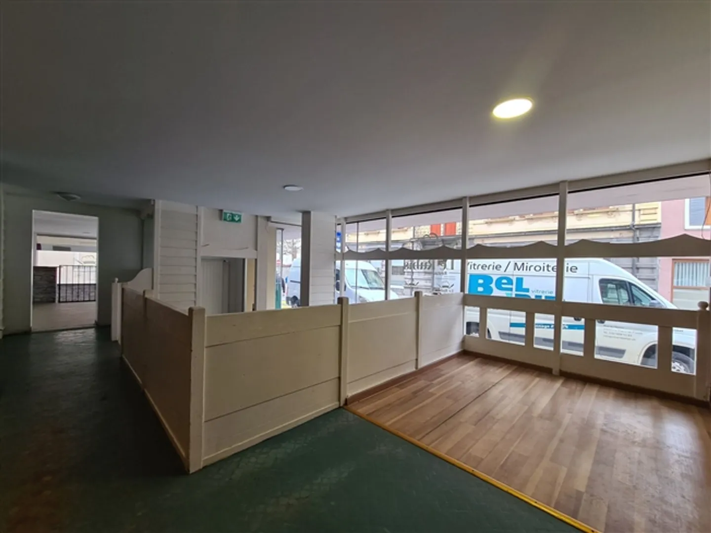 Restaurant et espaces commerciaux à louer - Photo 5 sur 12