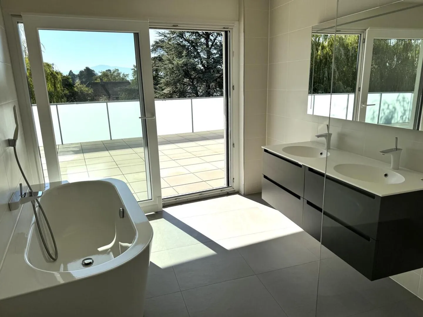 Splendido appartamento duplex di 5,5 locali in mansarda, grande terrazza - Foto 9 di 12