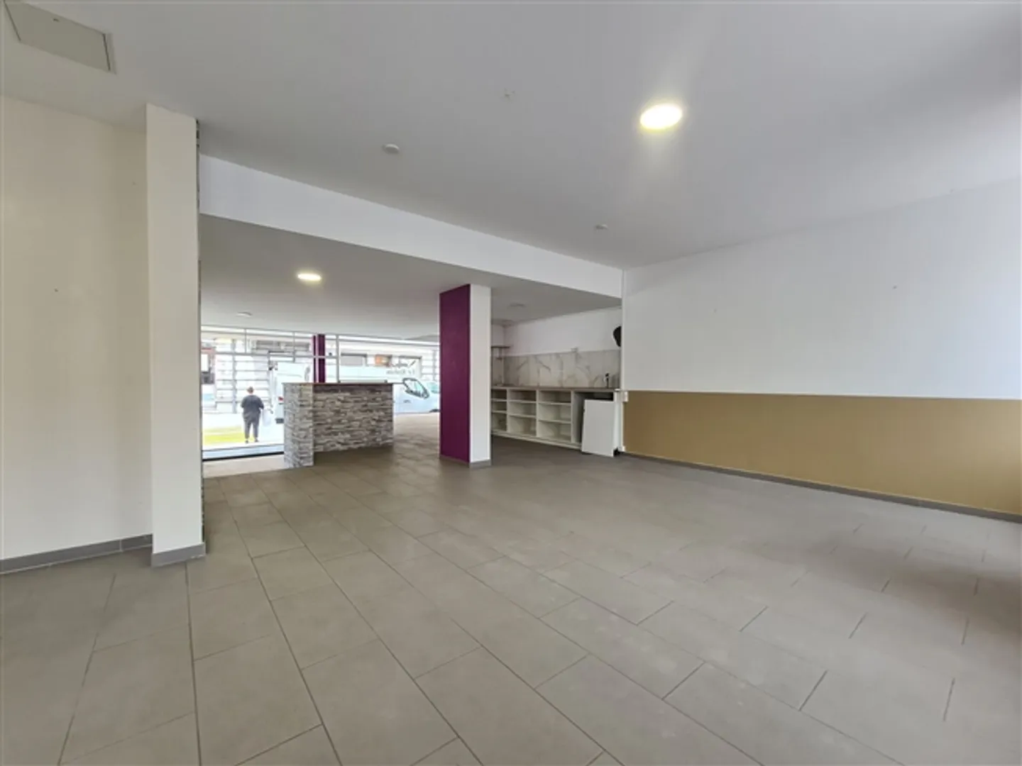 Restaurant et espaces commerciaux à louer - Photo 8 sur 12