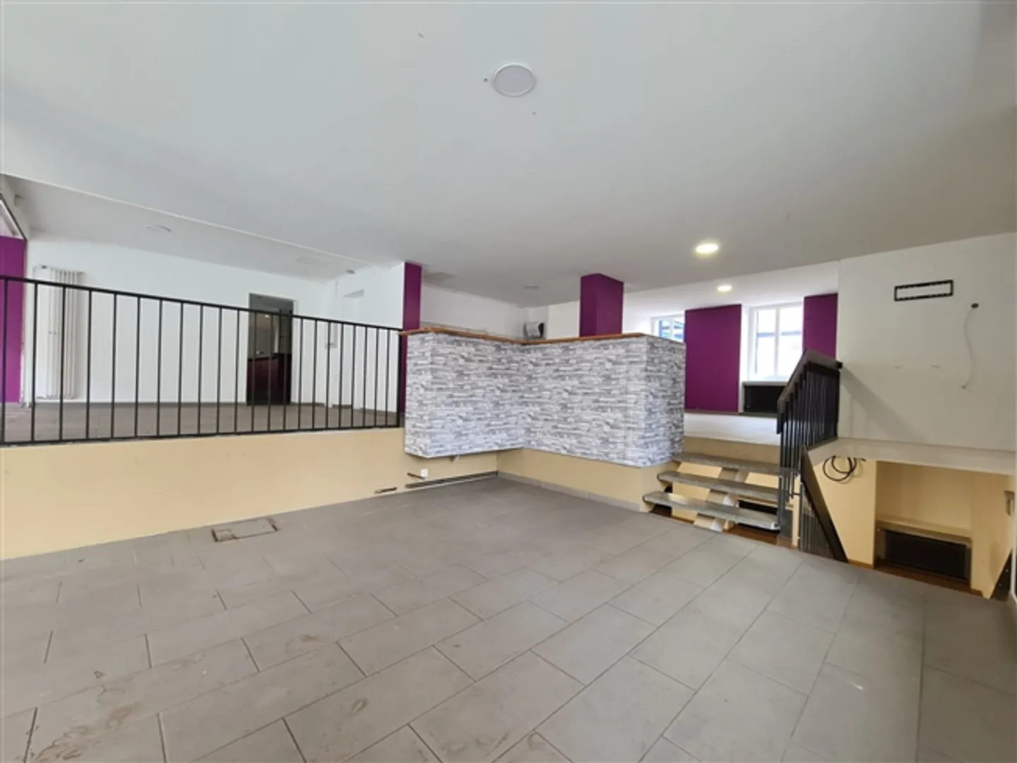 Restaurant et espaces commerciaux à louer - Photo 9 sur 12