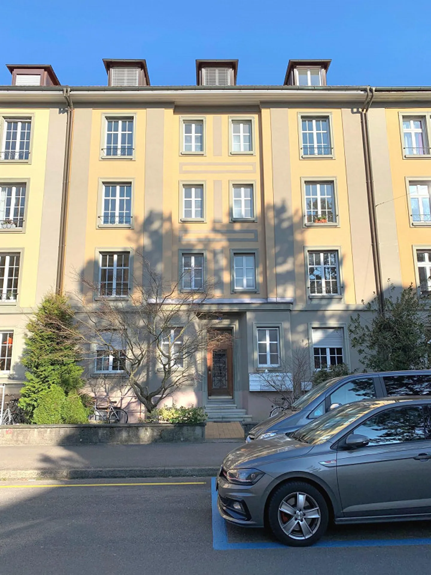 Affascinante appartamento d'epoca nella casa Baumgartner - Foto 2 di 12