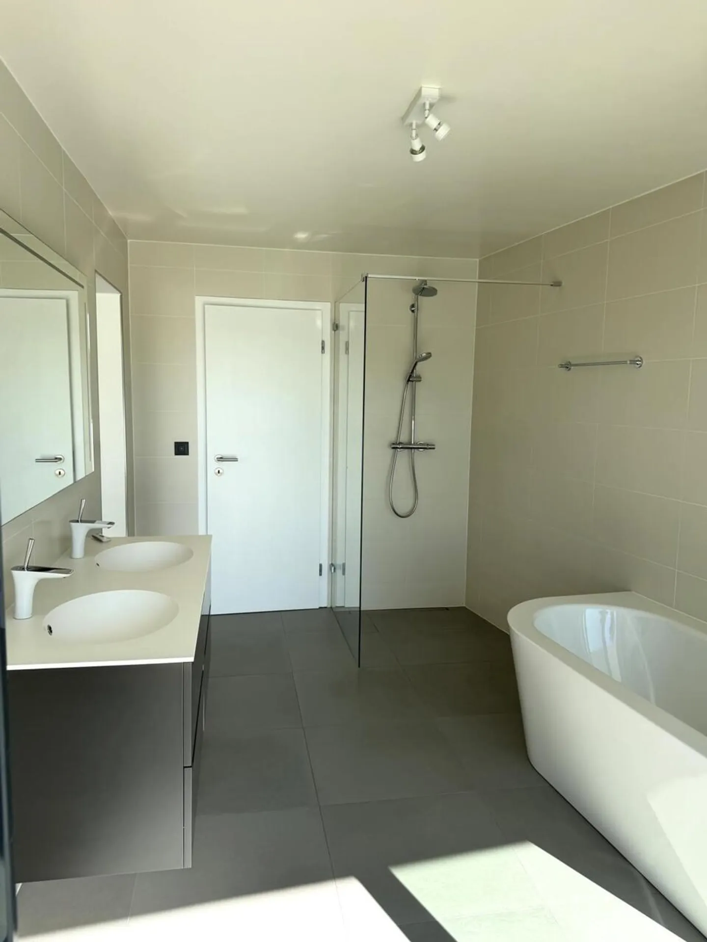 Splendido appartamento duplex di 5,5 locali in mansarda, grande terrazza - Foto 10 di 12