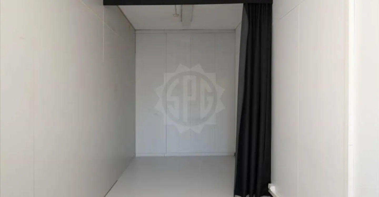 Bureau à louer - Photo 2 sur 7