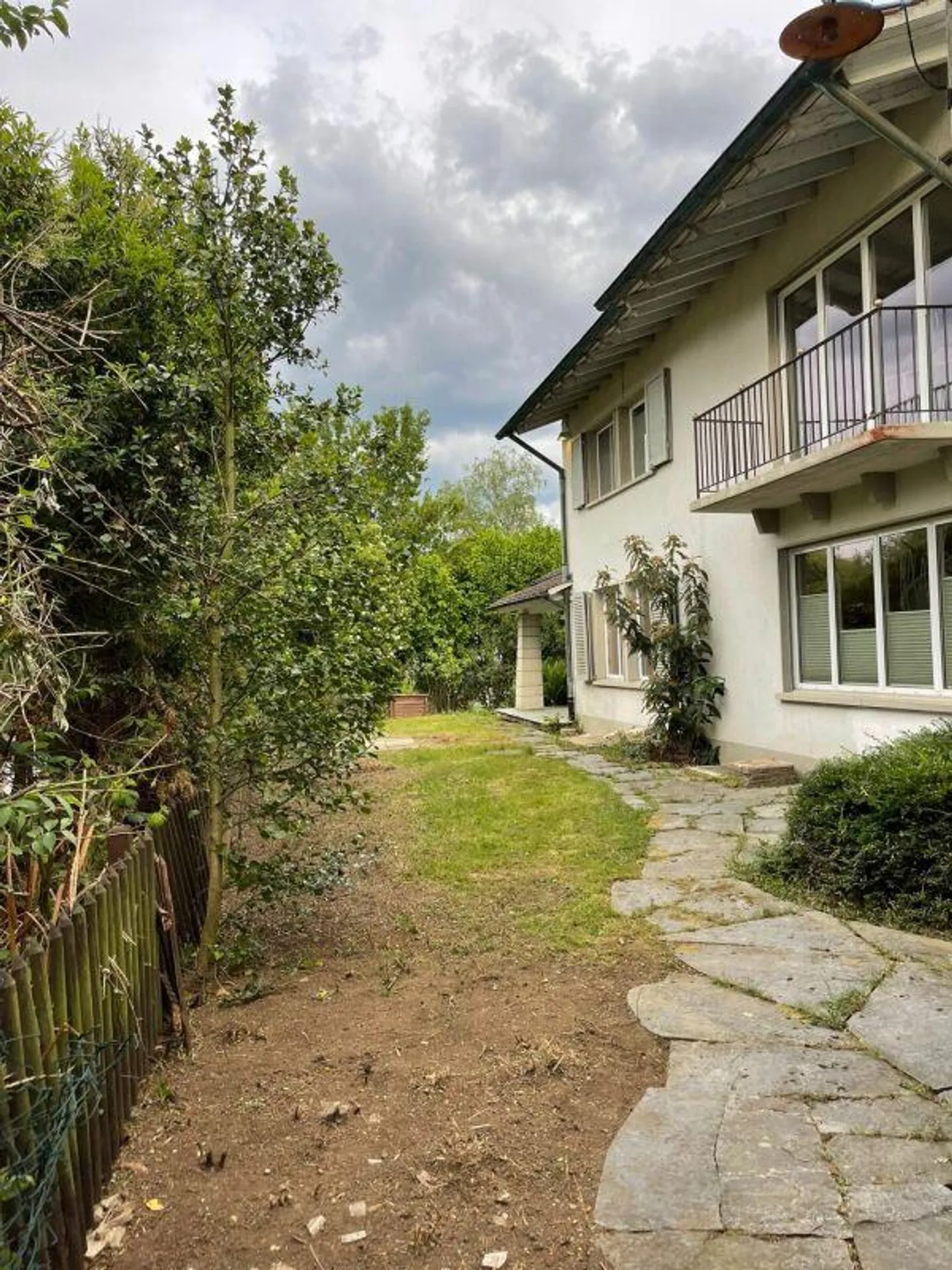 Rare opportunity in Liestal - Representative villa on attractive property - Photo 18 of 19