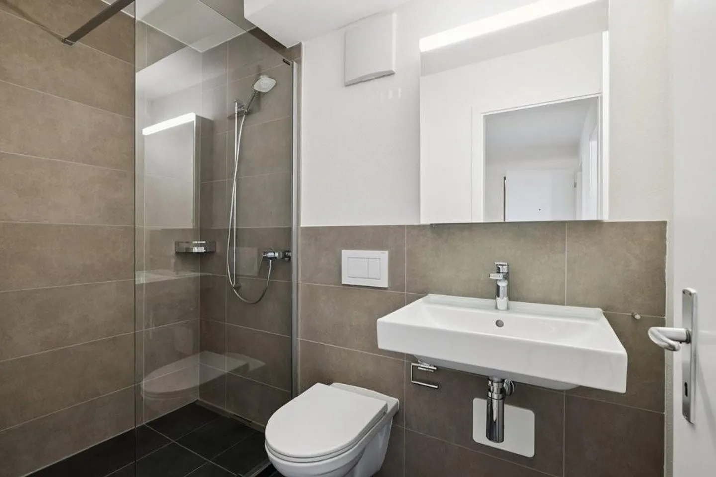 ** Appartamento recentemente ristrutturato ** - Foto 3 di 6