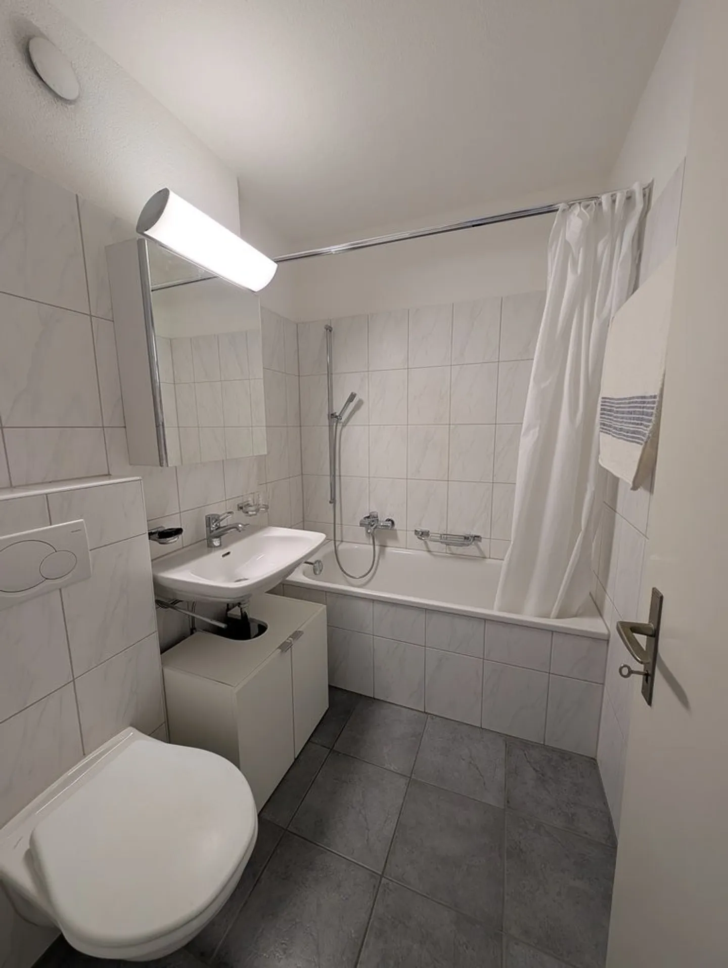 Appartement près de l'Université, ETH, Central et Gare Principale - Photo 3 sur 5