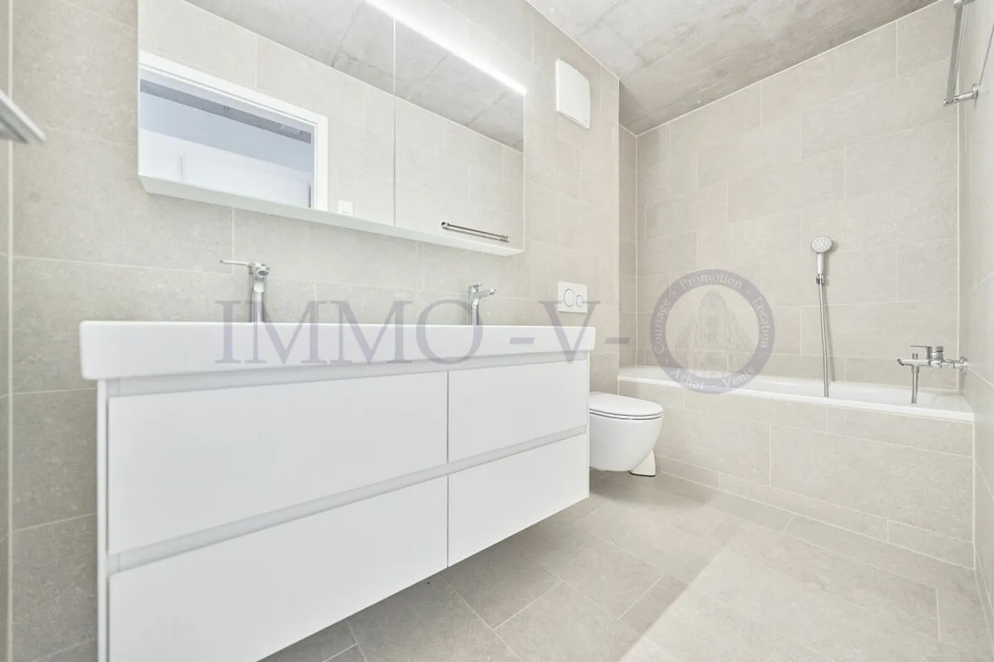 Appartement de Luxe avec Vue sur le Lac - Photo 9 sur 9