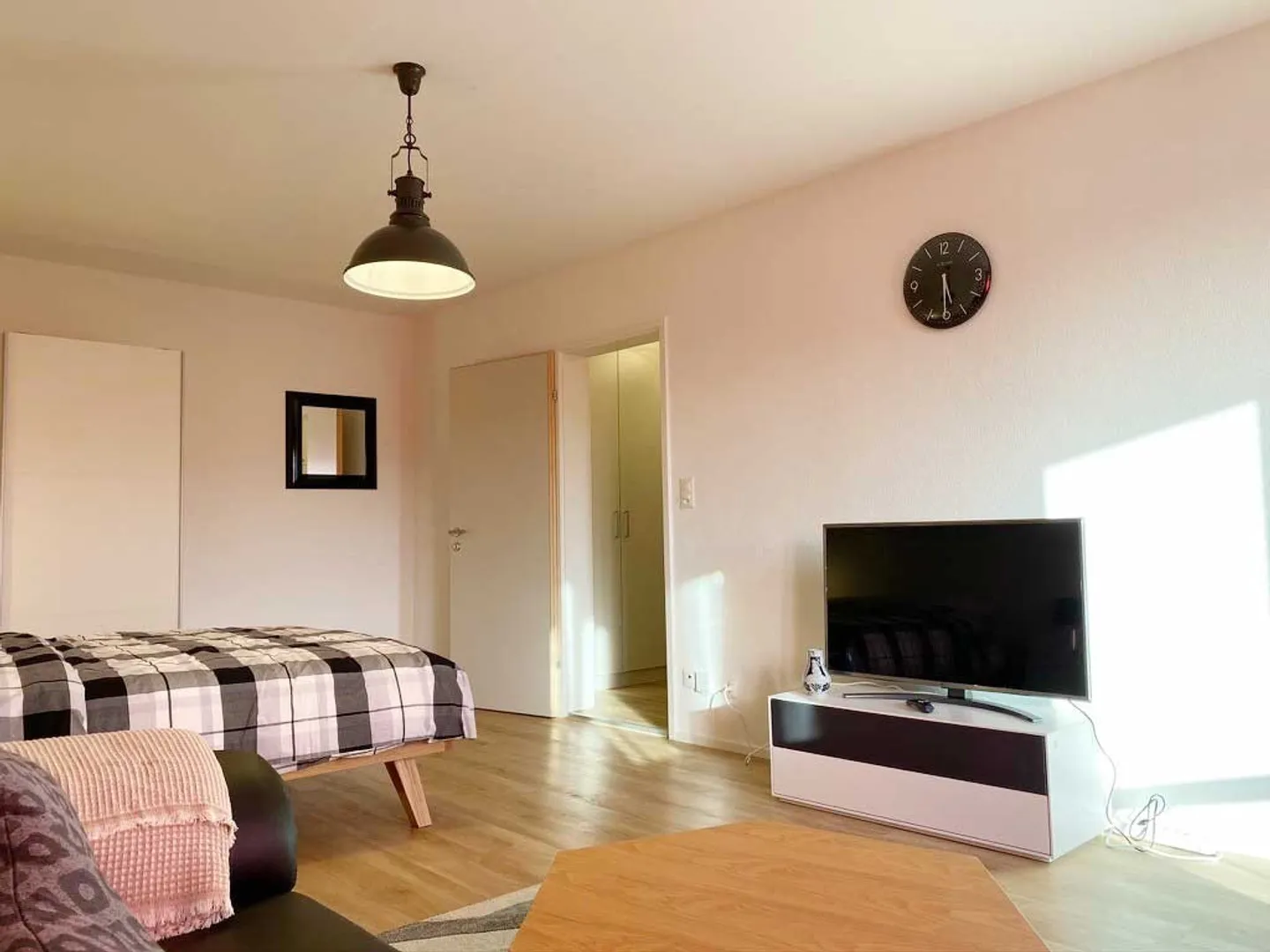 🏡 Appartamento 1,5 stanze completamente arredato in affitto – Ueberlandstrasse, 8051 Zurigo - Foto 3 di 10