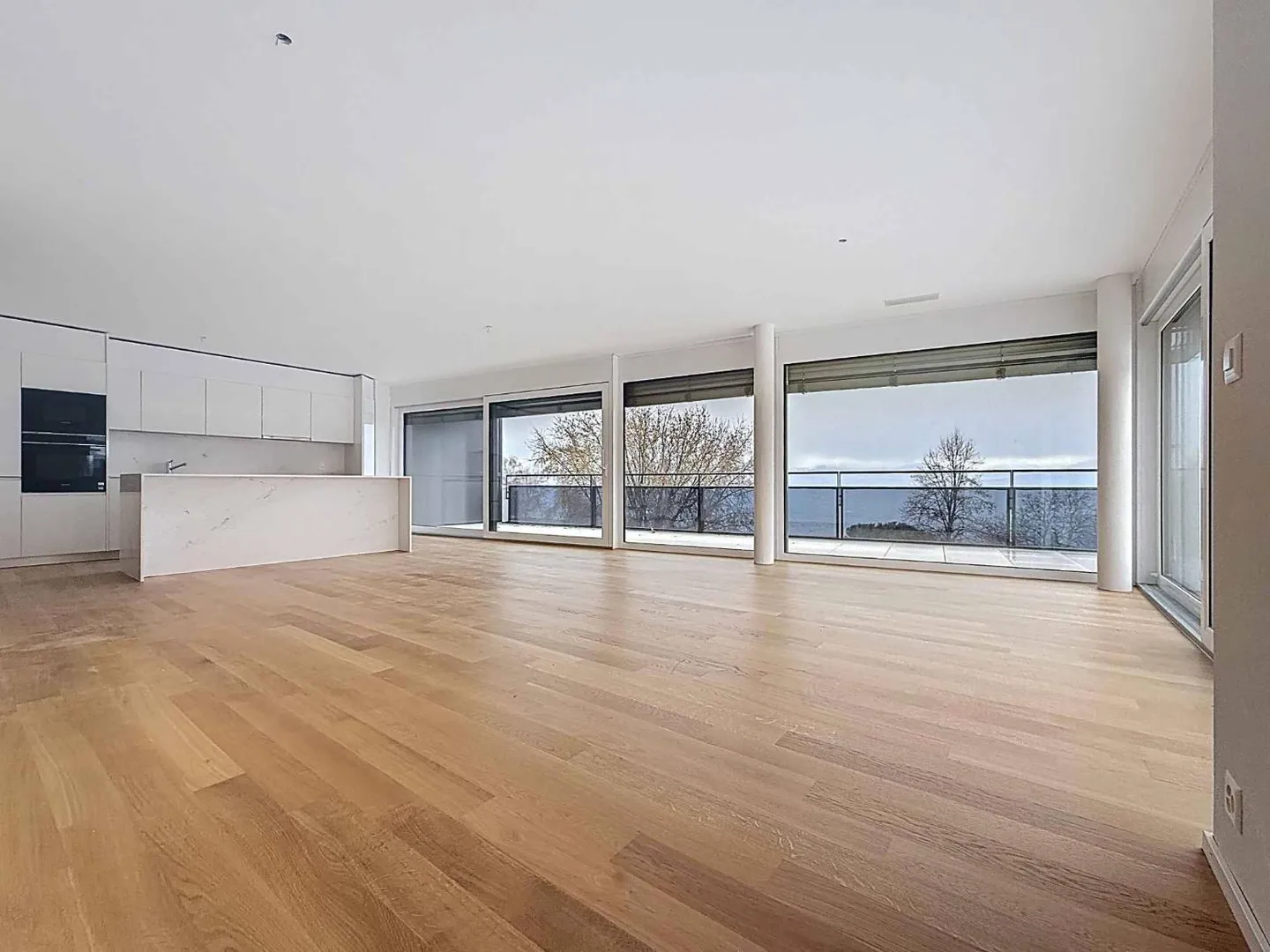 Nuova promozione: appartamento di 5,5 locali con balcone coperto e terrazza - Foto 1 di 13