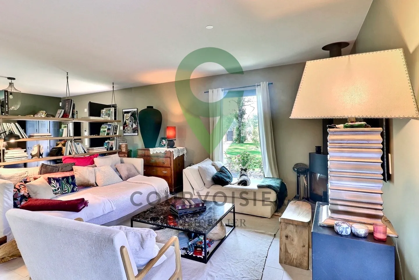 Magnificent Family House in a Quiet Environment - Photo 6 of 14