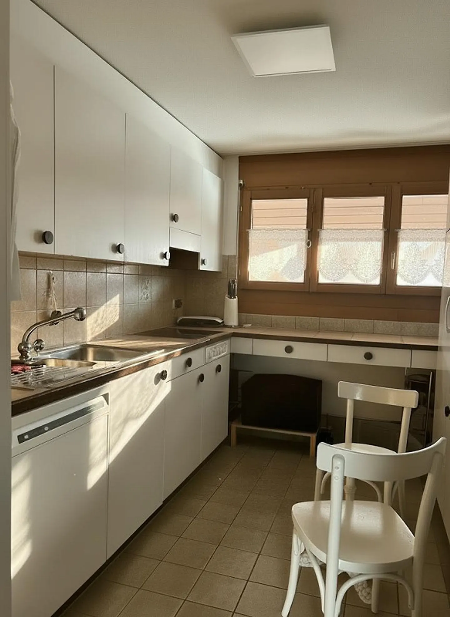 3.5-room apartment in the attic - great potential including parking space - Photo 3 of 12