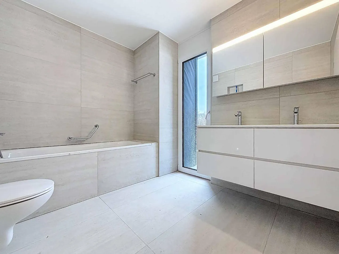 Nuova promozione: appartamento di 5,5 locali con balcone coperto e terrazza - Foto 8 di 13