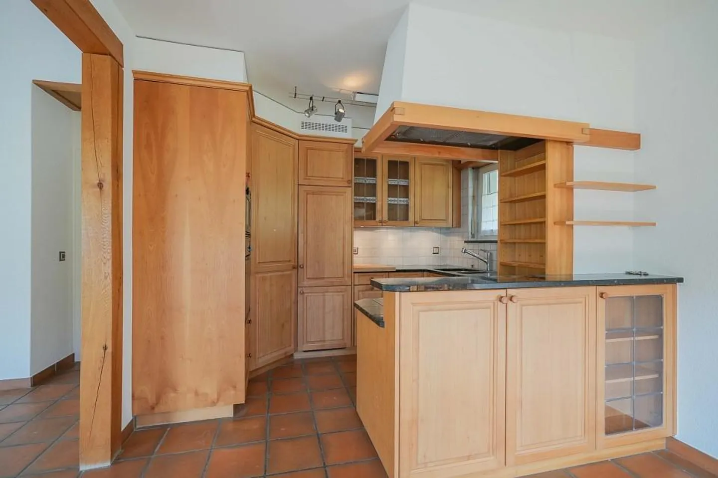 Charmantes Freistehendes Einfamilienhaus - Foto 3 von 13