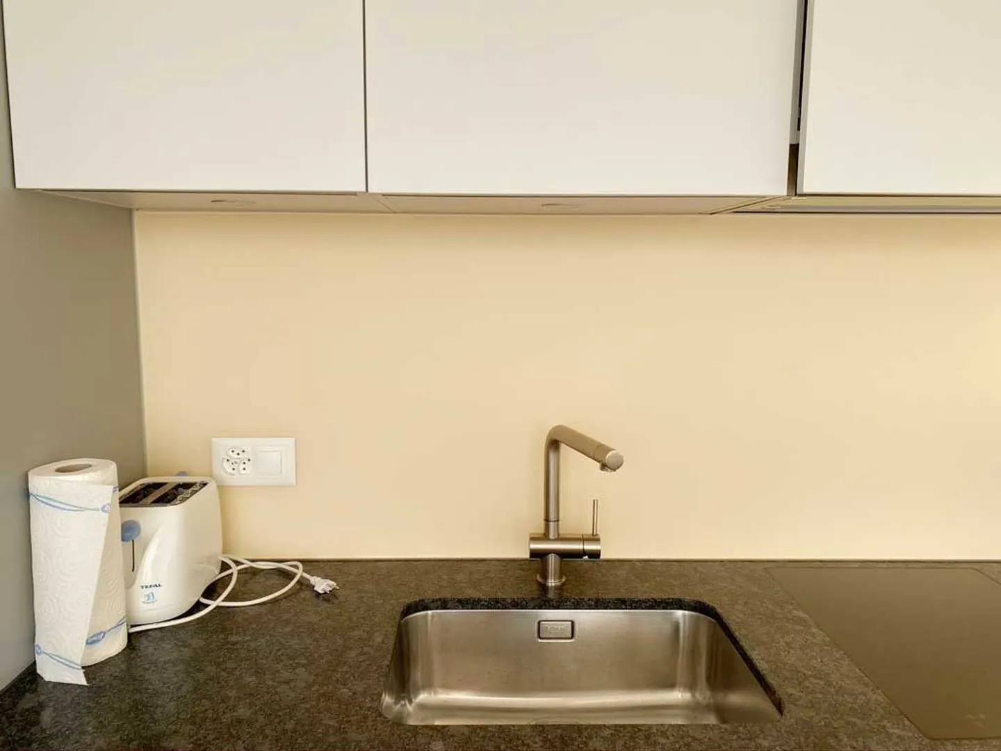 🏡 Appartamento 1,5 stanze completamente arredato in affitto – Ueberlandstrasse, 8051 Zurigo - Foto 9 di 10