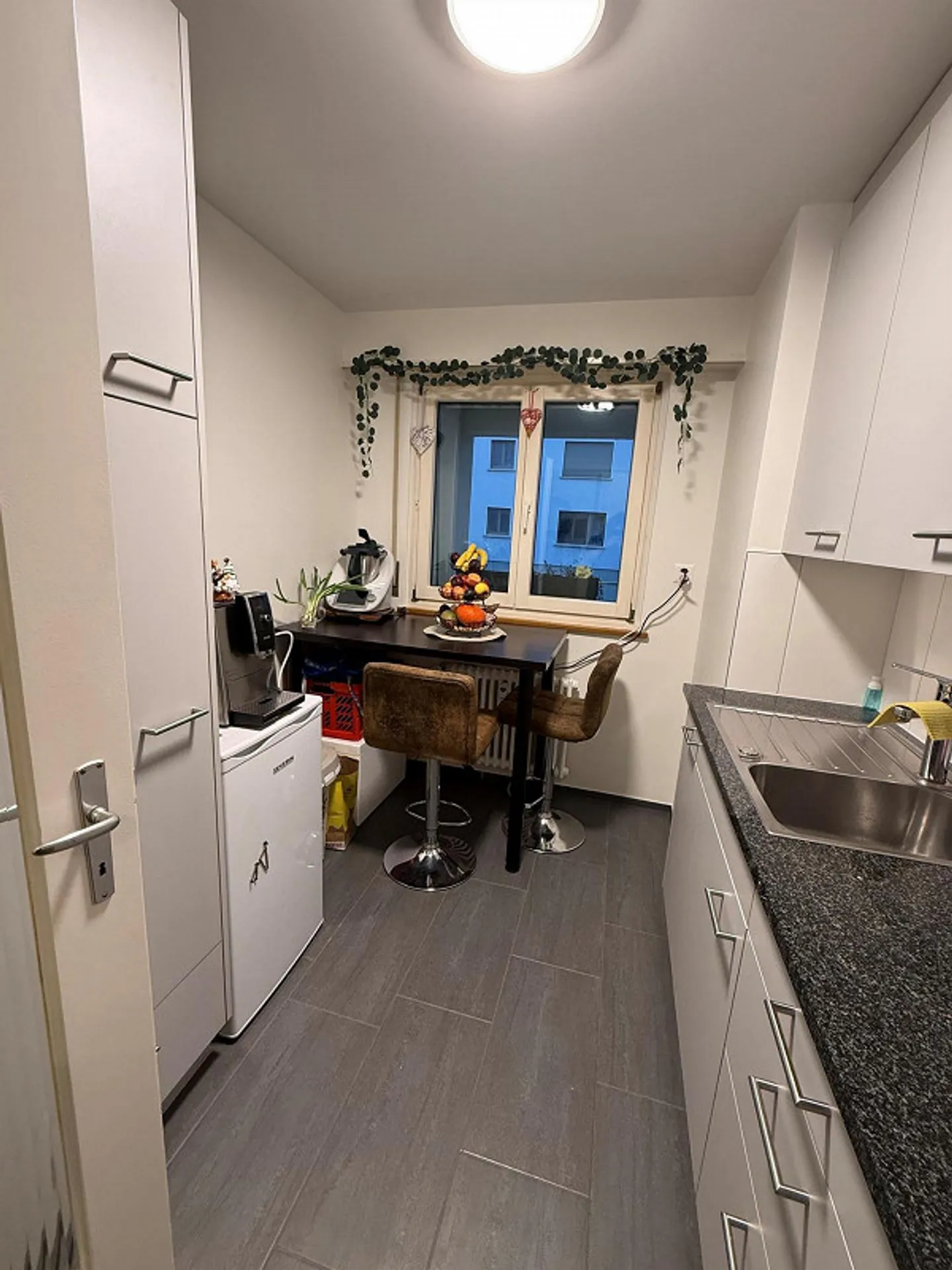Appartement moderne de 2 pièces avec balcon à Münchenstein - Photo 3 sur 7