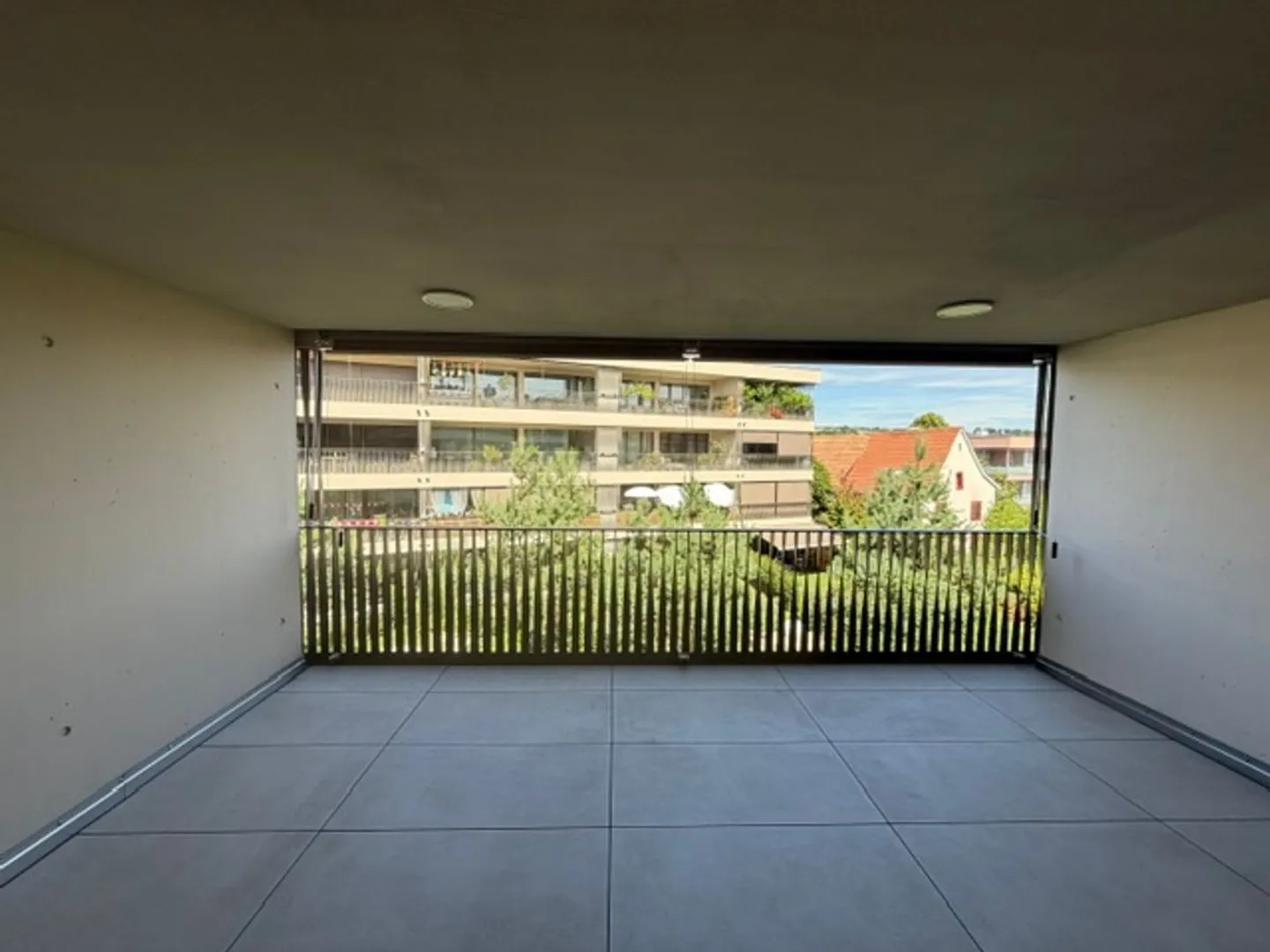 Modern, nearly new 4.5-room apartment for rent in Therwil - Photo 12 of 13